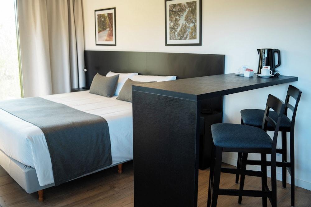 Mérit Parque Leloir by Amérian