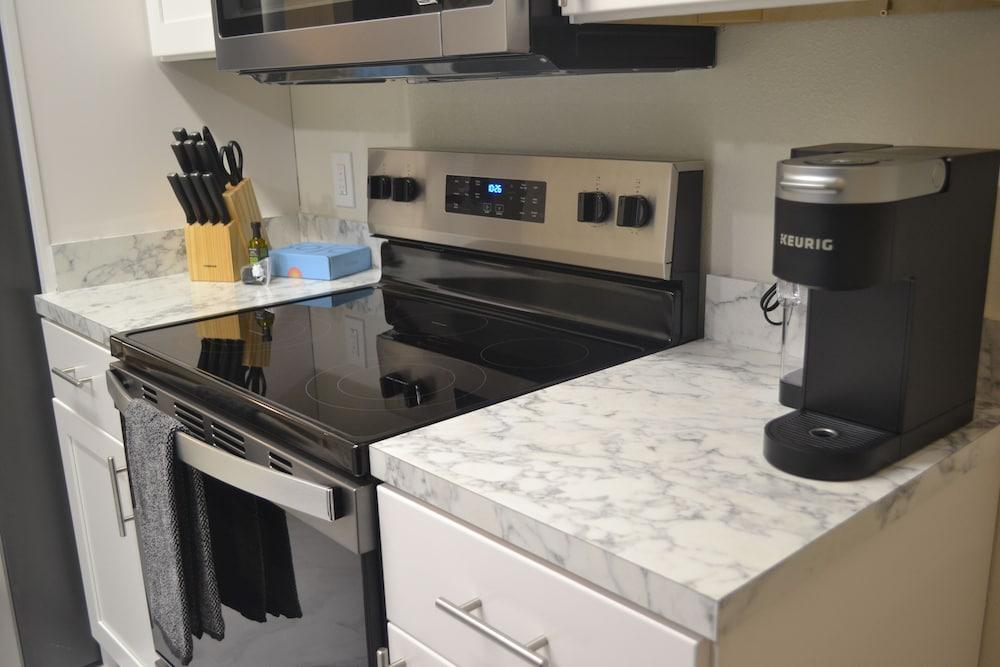 Stylish Condo Near Clearwater's Beach