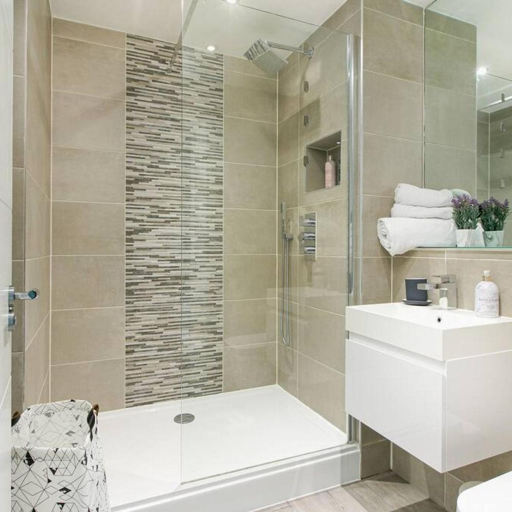 Modern Comfy 5 Location Few Steps From Pier