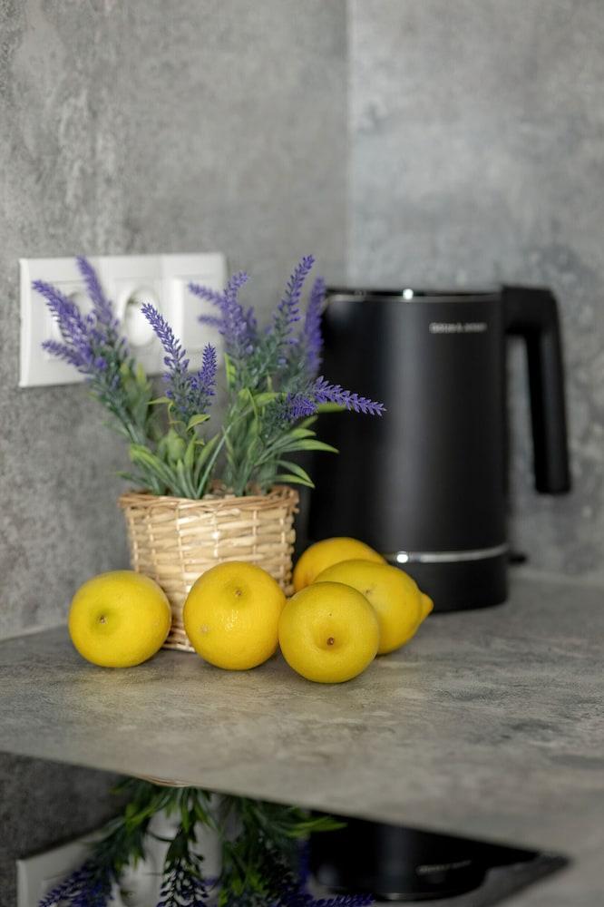 Business Apartment Parking by Renters