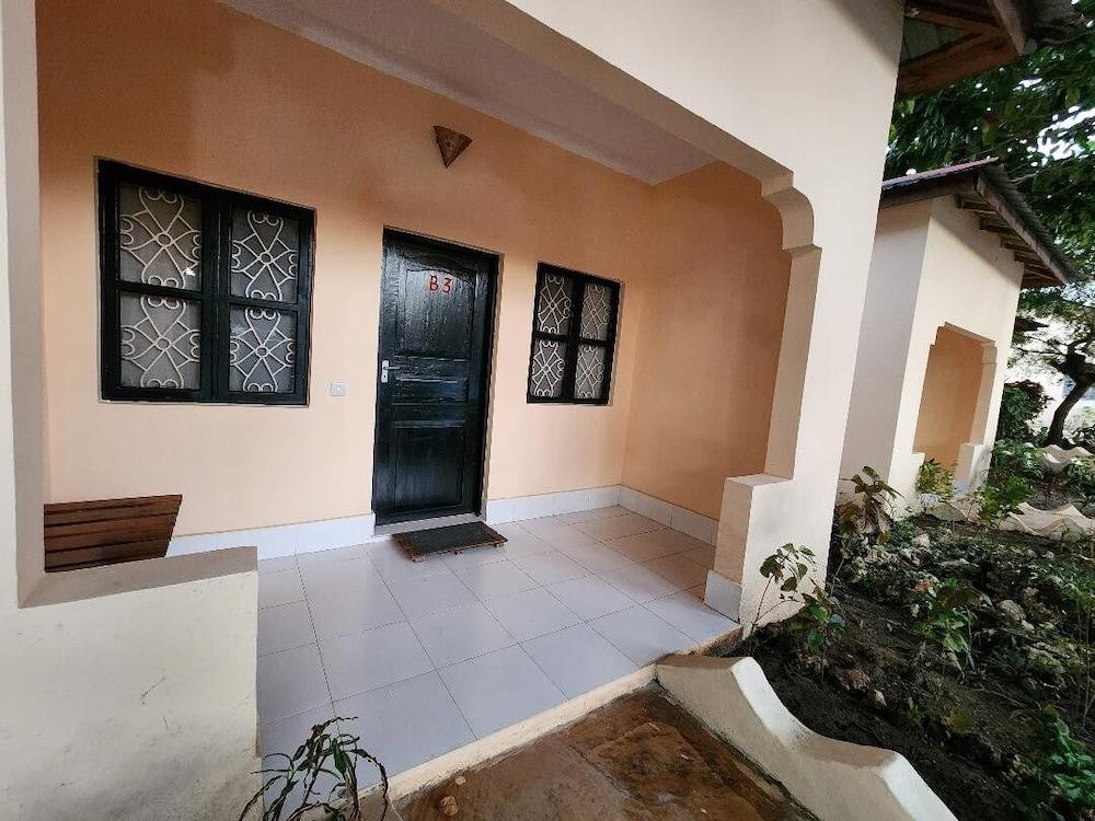 Seagull Nungwi Resort