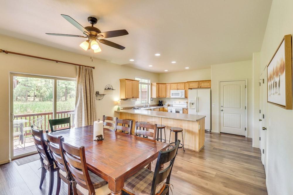 Pond Access & Private Dock: Lakeside Cabin