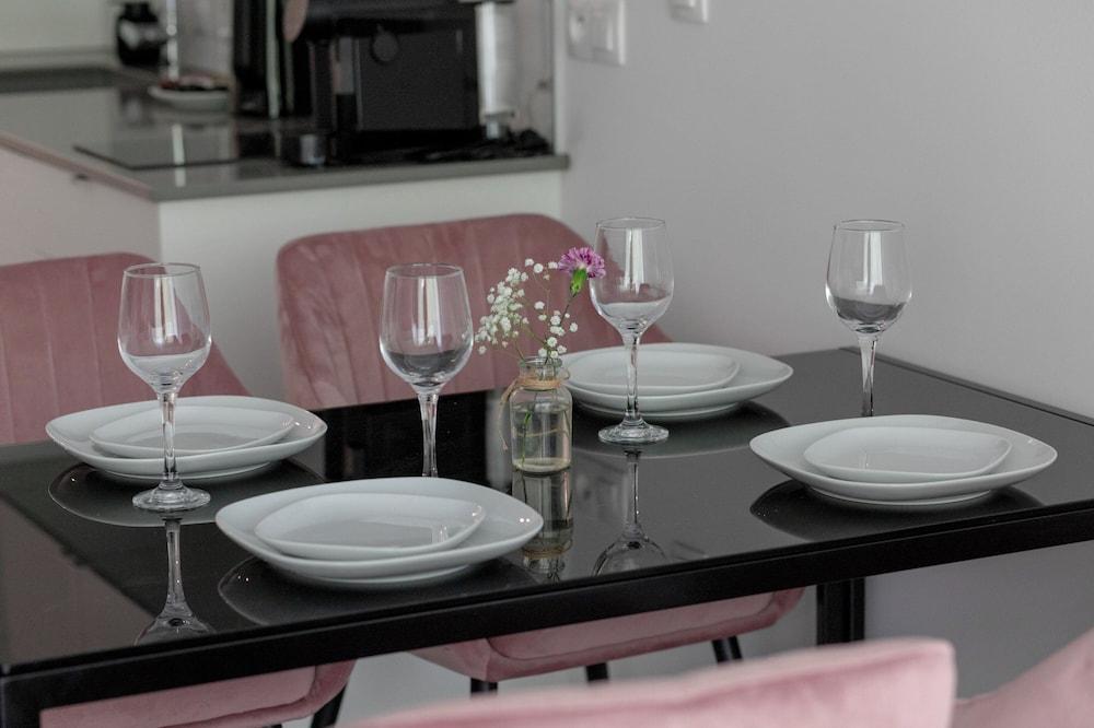 Studio With Swimming Pool by Renters