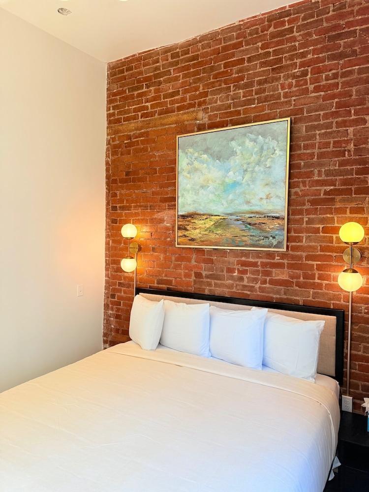 The Beau Downtown San Diego Gaslamp Quar