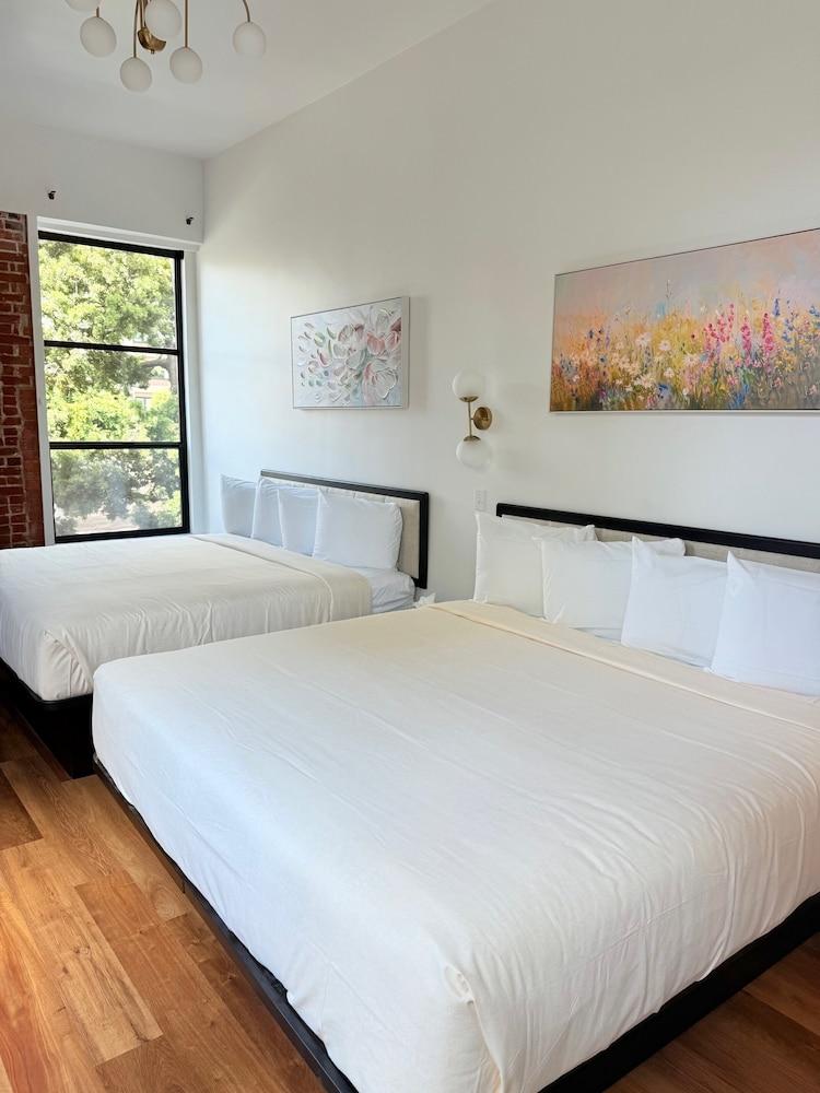 The Beau Downtown San Diego Gaslamp Quar