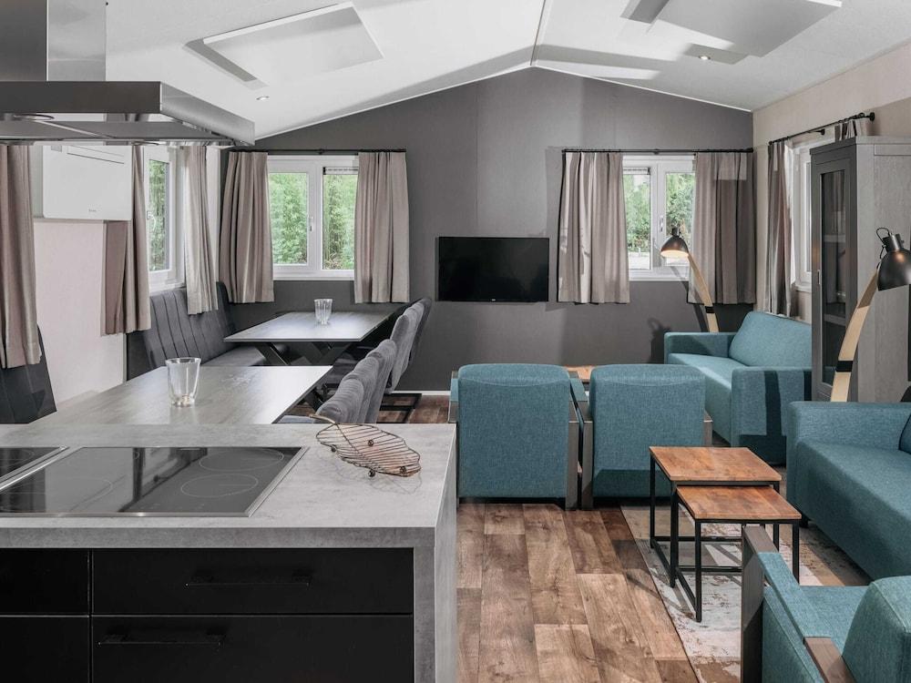 Chalet With Private Jetty