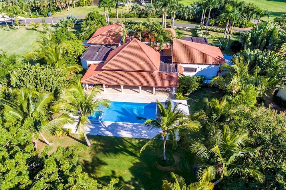 Gorgeous Villa at Casa de Campo With Large Pool Chef Maid and 2 Golf Carts