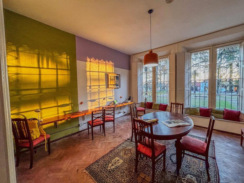 Viajero Colonia Hostel