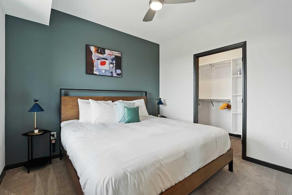 CozySuites at Block20