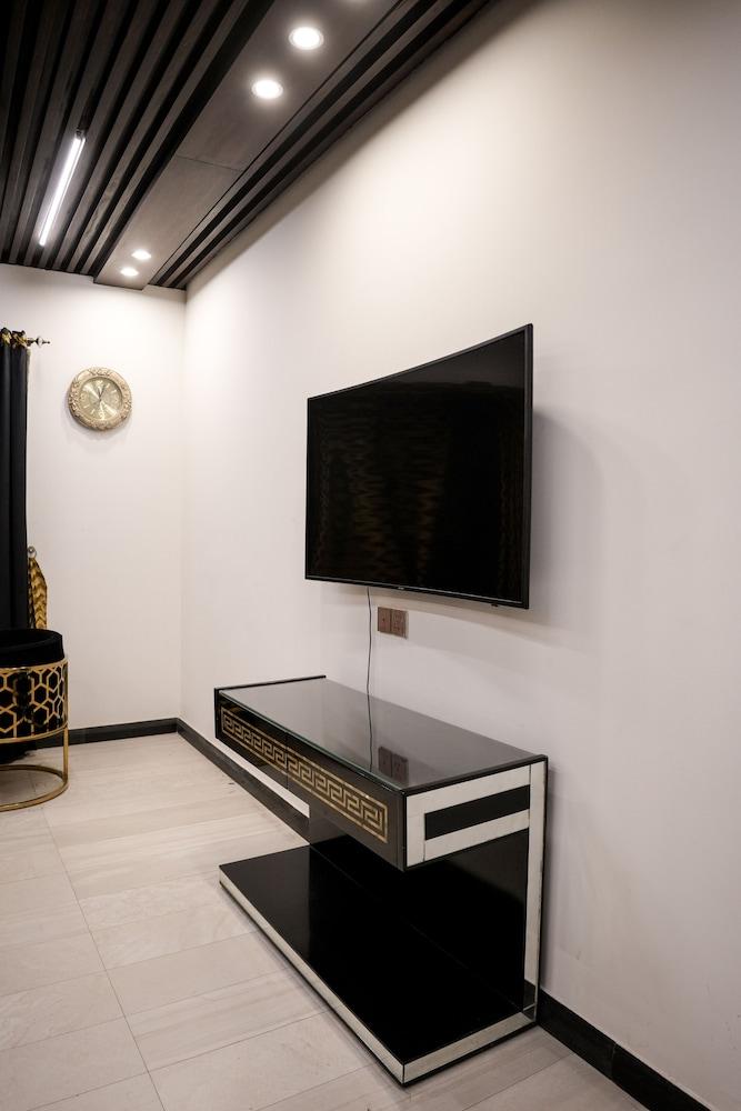 Triphatch Farm House