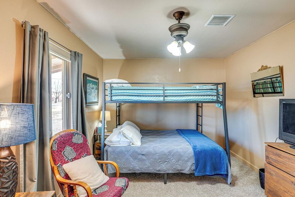 Elfrida Home w/ Yard & Fire Pit: 14 Mi to Wineries