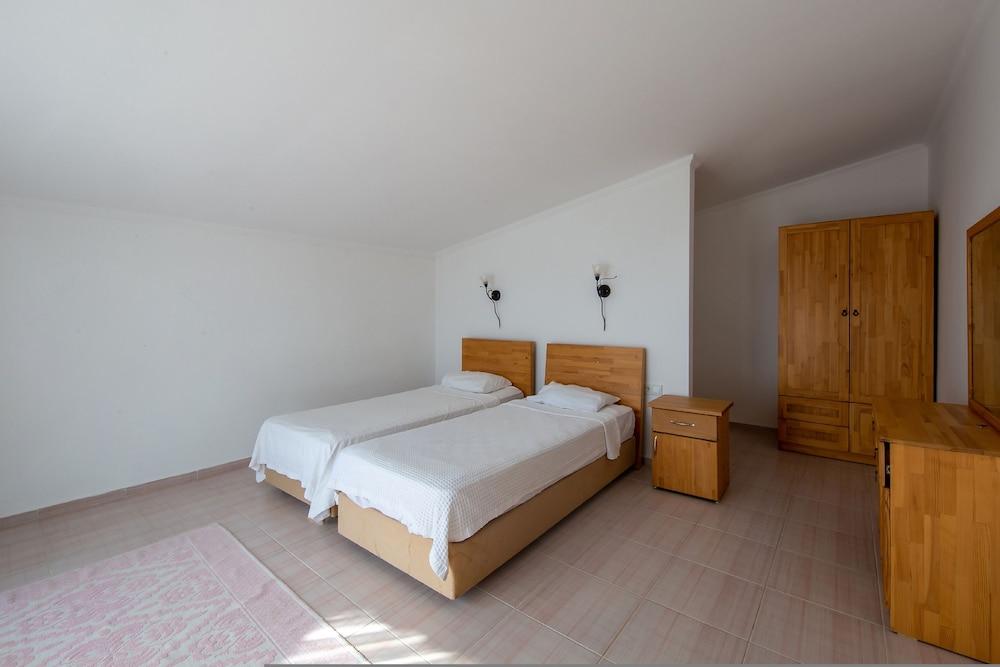 Sea View Villa - Private Pool- 7 min to Beach