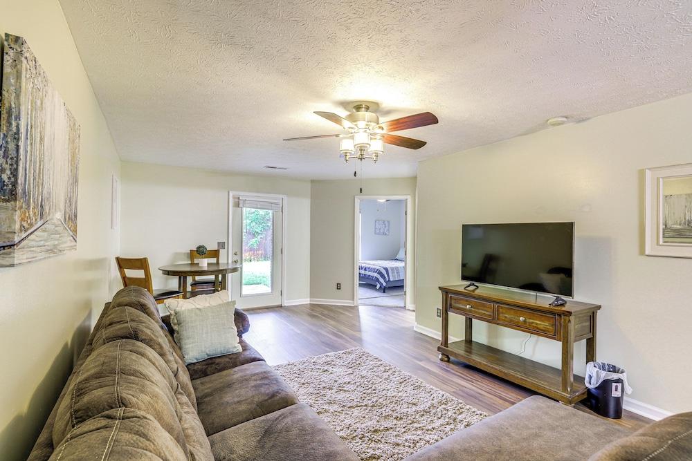 Convenient Dayton Condo w/ Grill: 4 Mi to Downtown