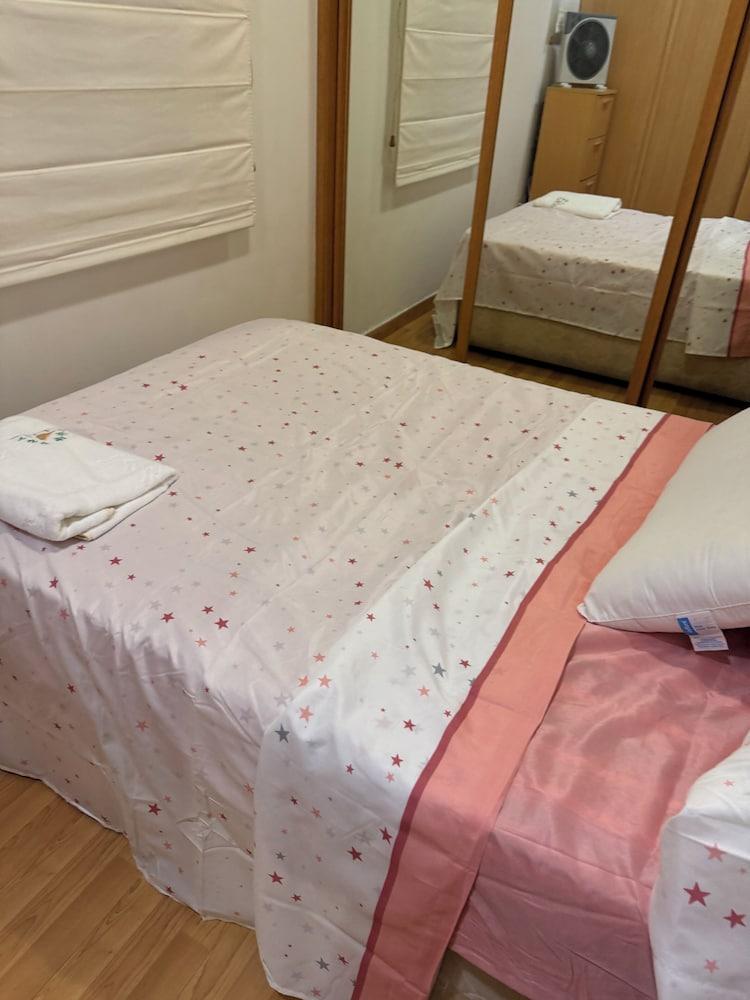 ApartHot Fast Simgle Rooms