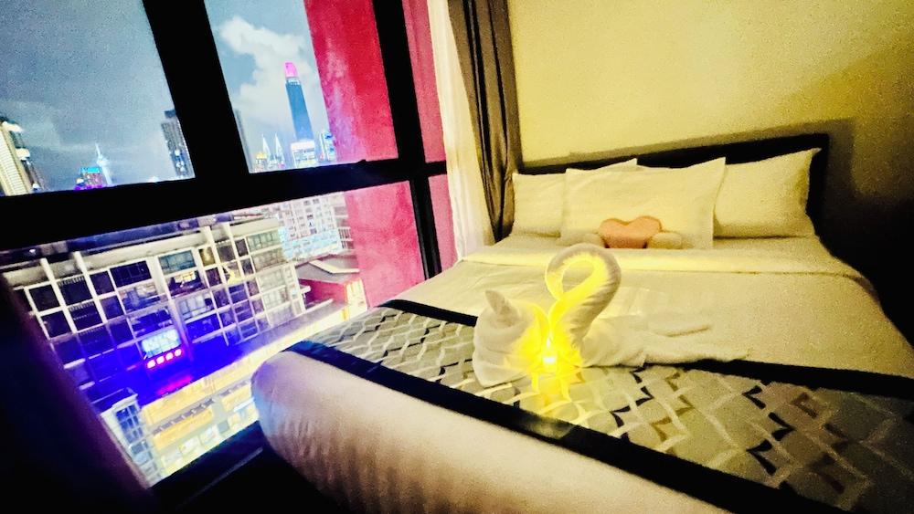 Velocity Suites KL by Rit