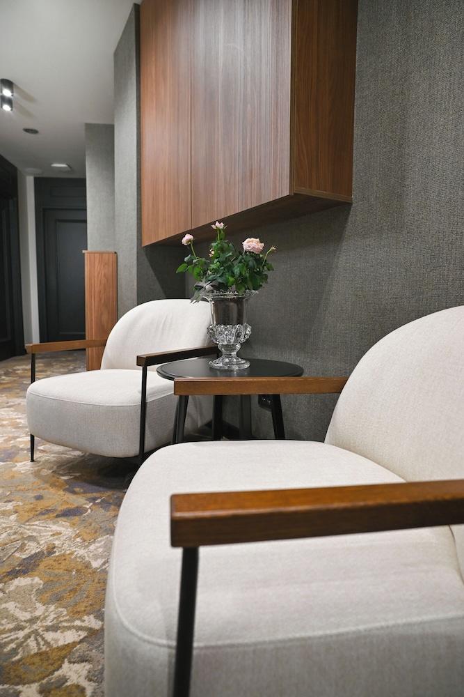 Black Gallo Residences