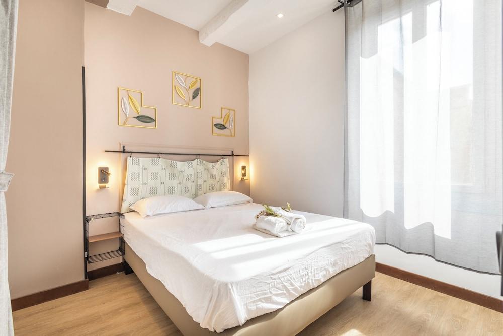 Adira Marseille Panier