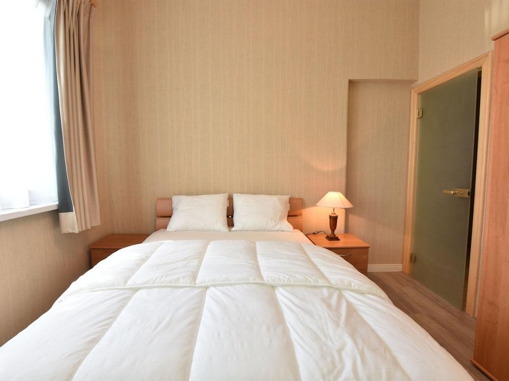 Sun & Sand Group Getaway