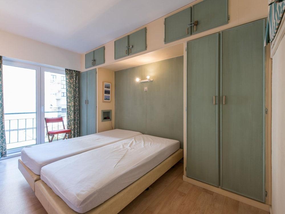 Nevada 101 With top Location Right on the Beach