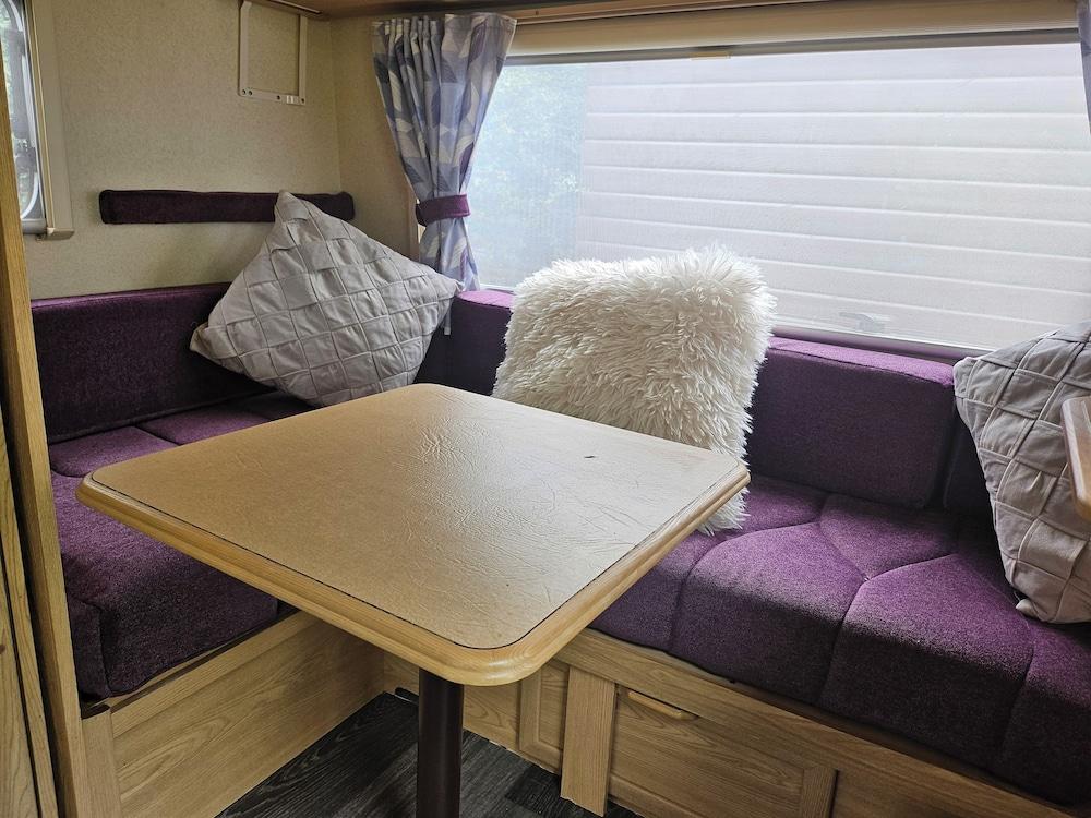 Tranquil Equestrian Escape - Sleeps 2