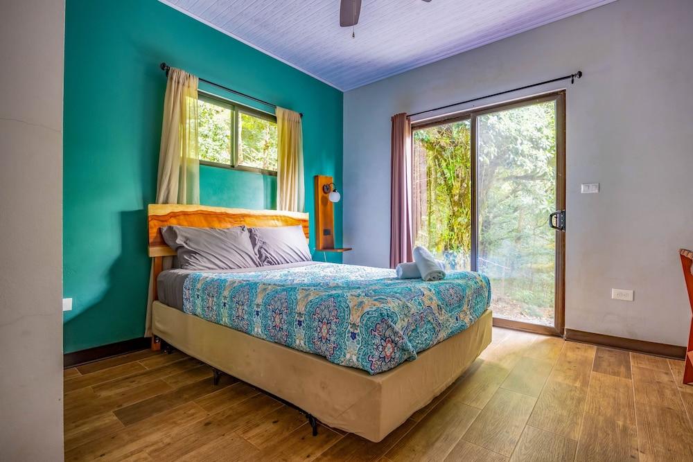 Cantos del Bosque Monteverde