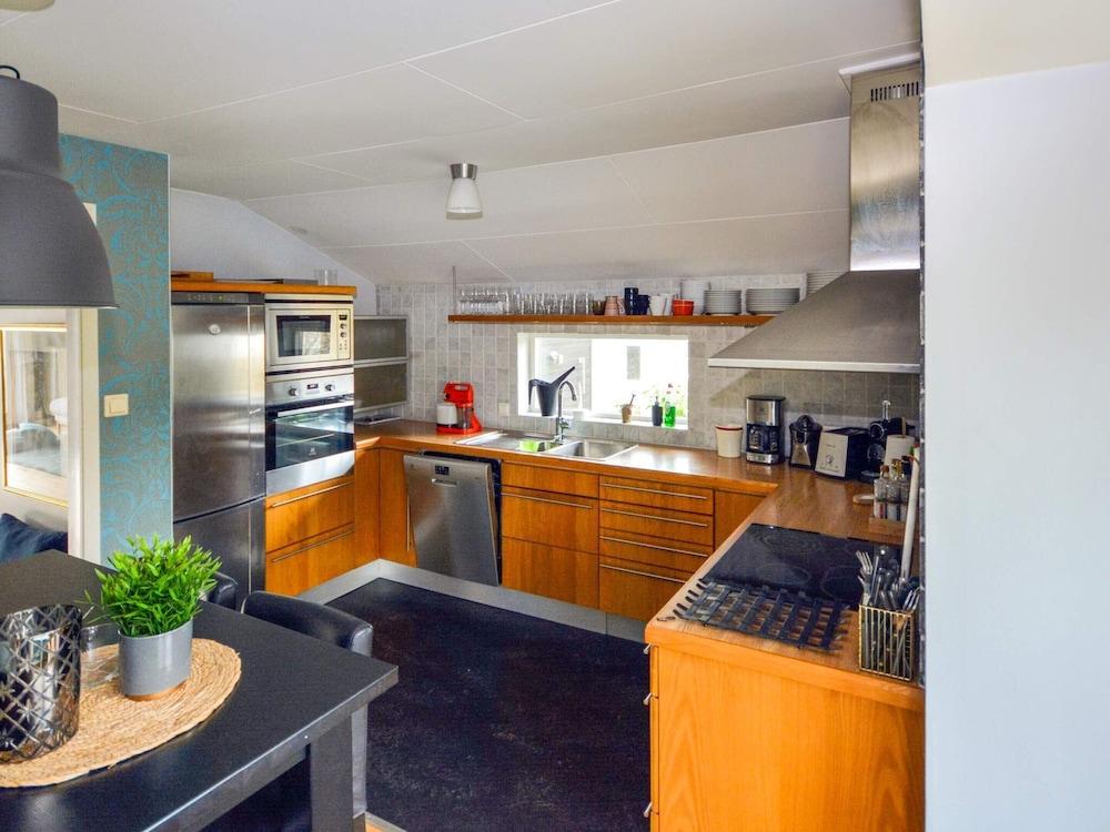 Cosy Apartment by the Sea-by Traum