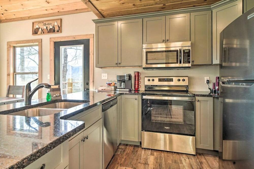 Sevierville Fun Games Hot Tub