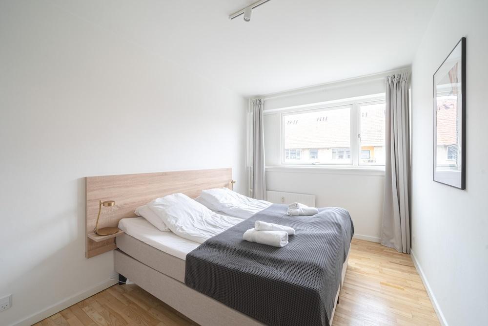 Great 2-bed in Frederiksberg w Balcony - 203