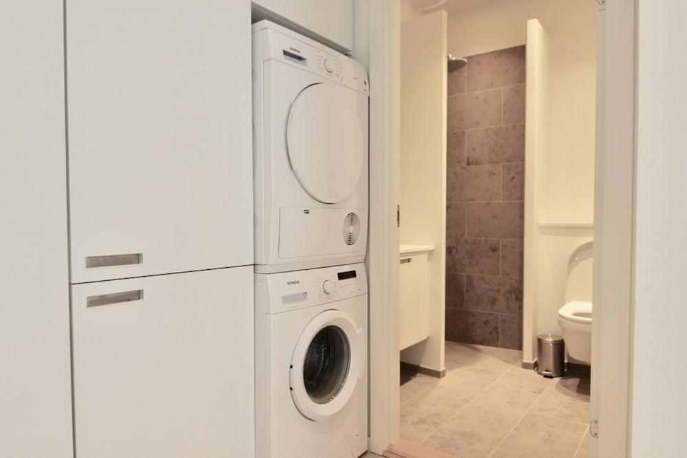 Cool Studio Apartment w Private Terrace - 219