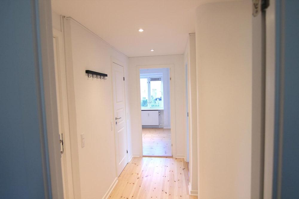 Great 2-bed w Balcony in Charlottenlund