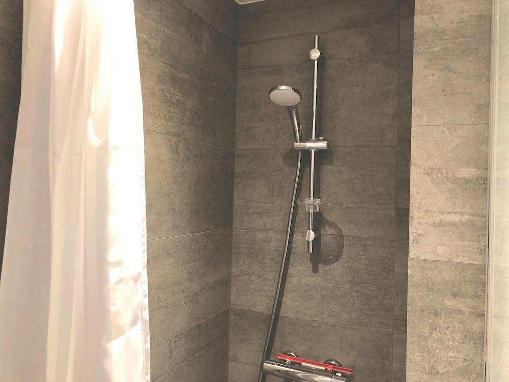 Great Refurbished 2-bed in Amager Island