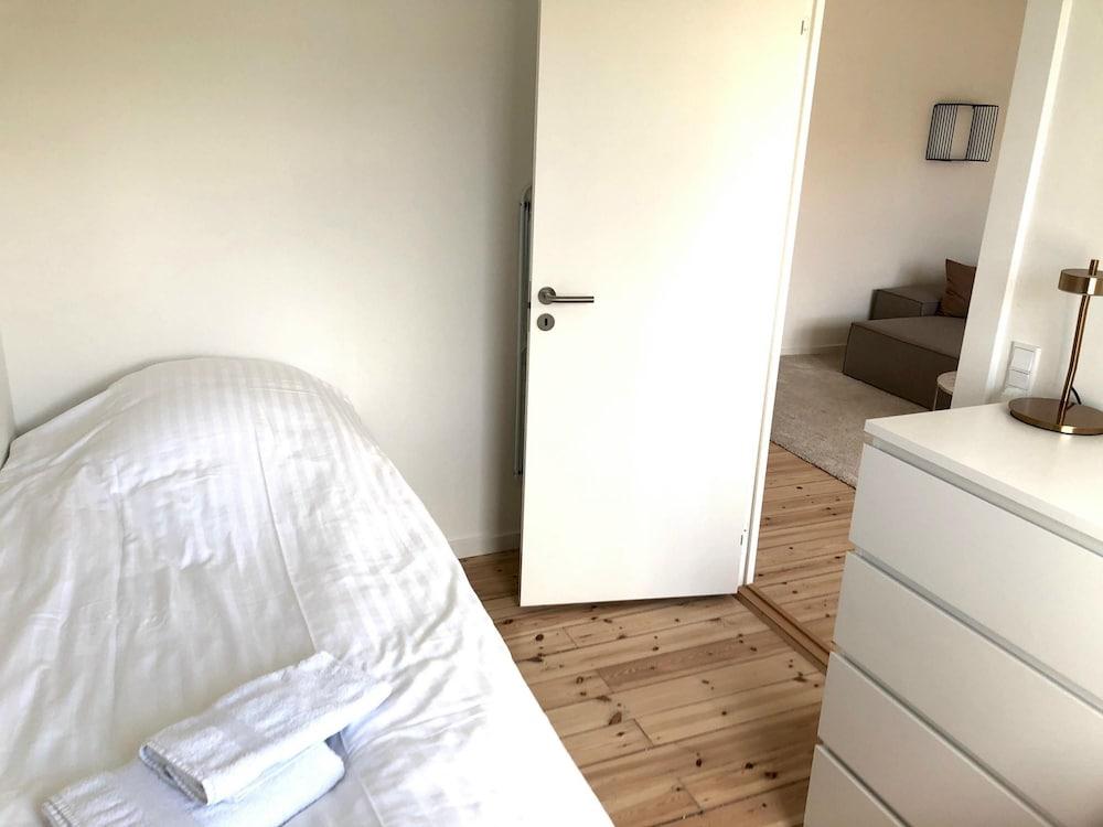 Great Refurbished 2-bed in Amager Island
