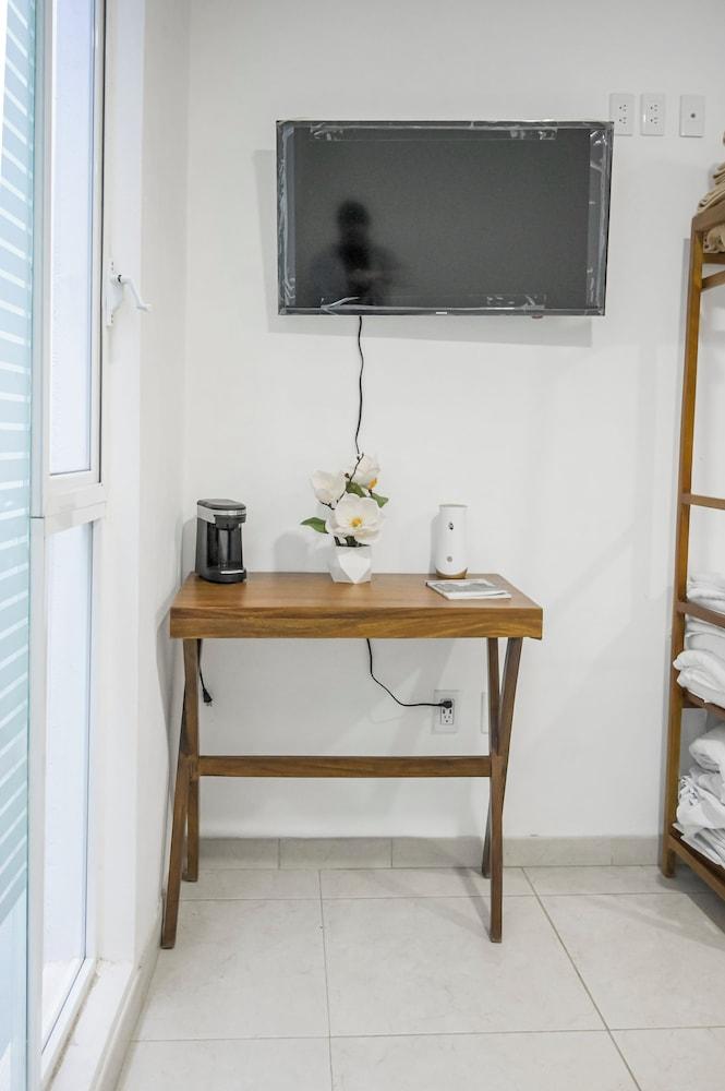 Hotel & Suites Punto Oriente