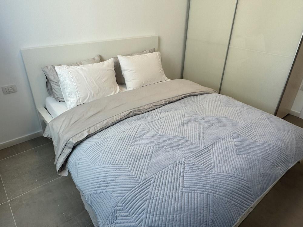 Prince Palace Netanya Central Beach