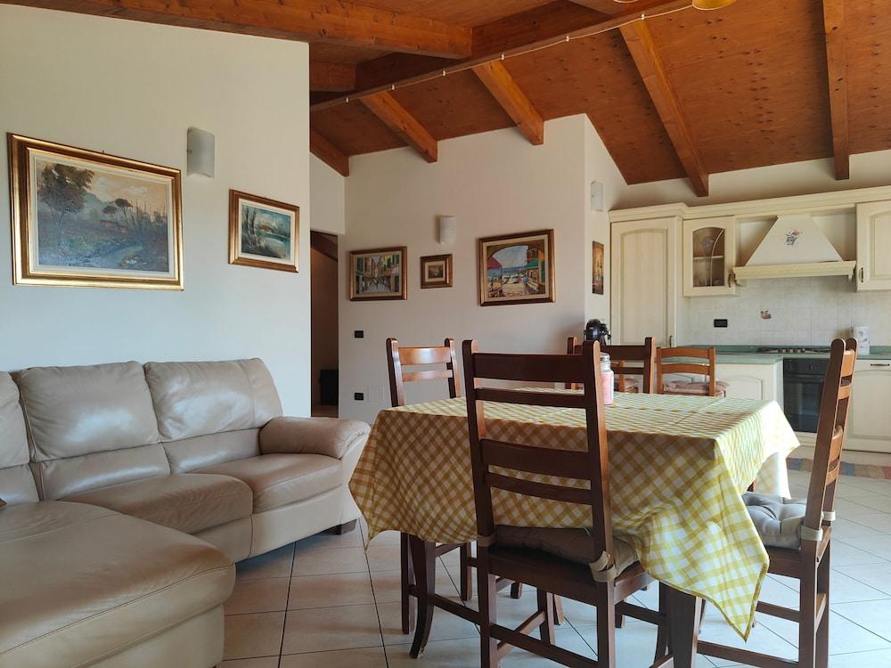 Ampio Trilocale Con Terrazzo