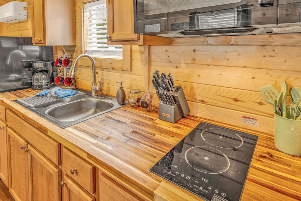 Aqua Lodges at 47th Street Gulfside