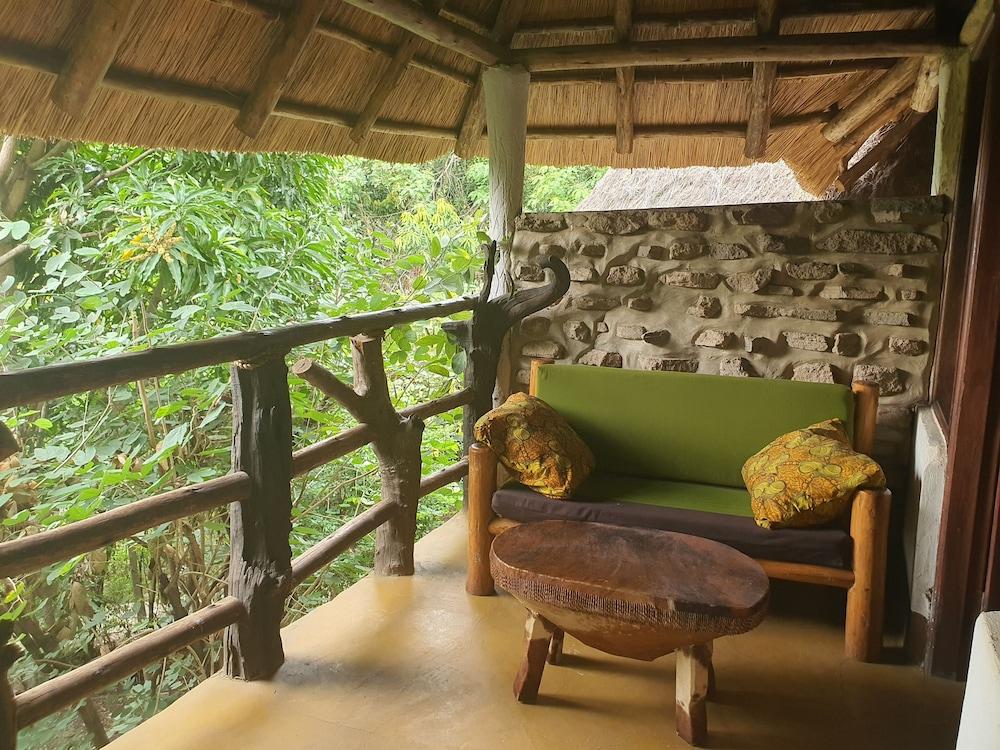 Pumba Safari Cottages