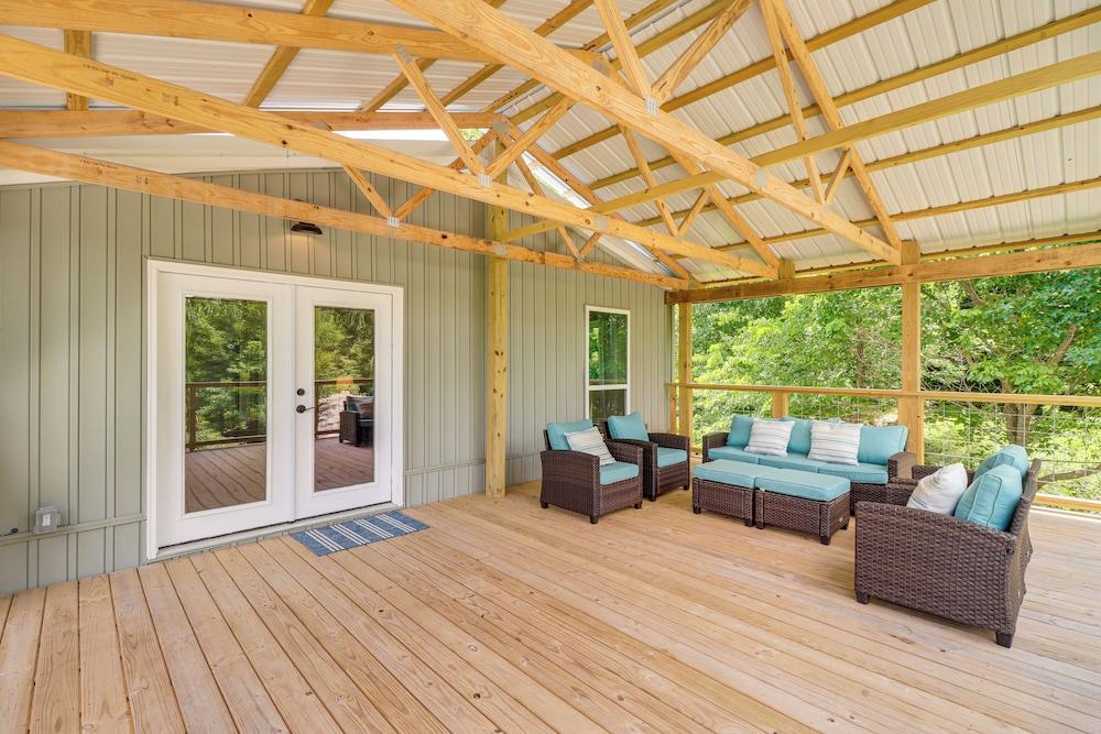 Views on 12 Acres: Ozark Mountain Cabin!