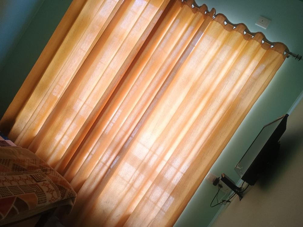 Goroomgo K.C. Hotel & Restaurant Rudraprayag