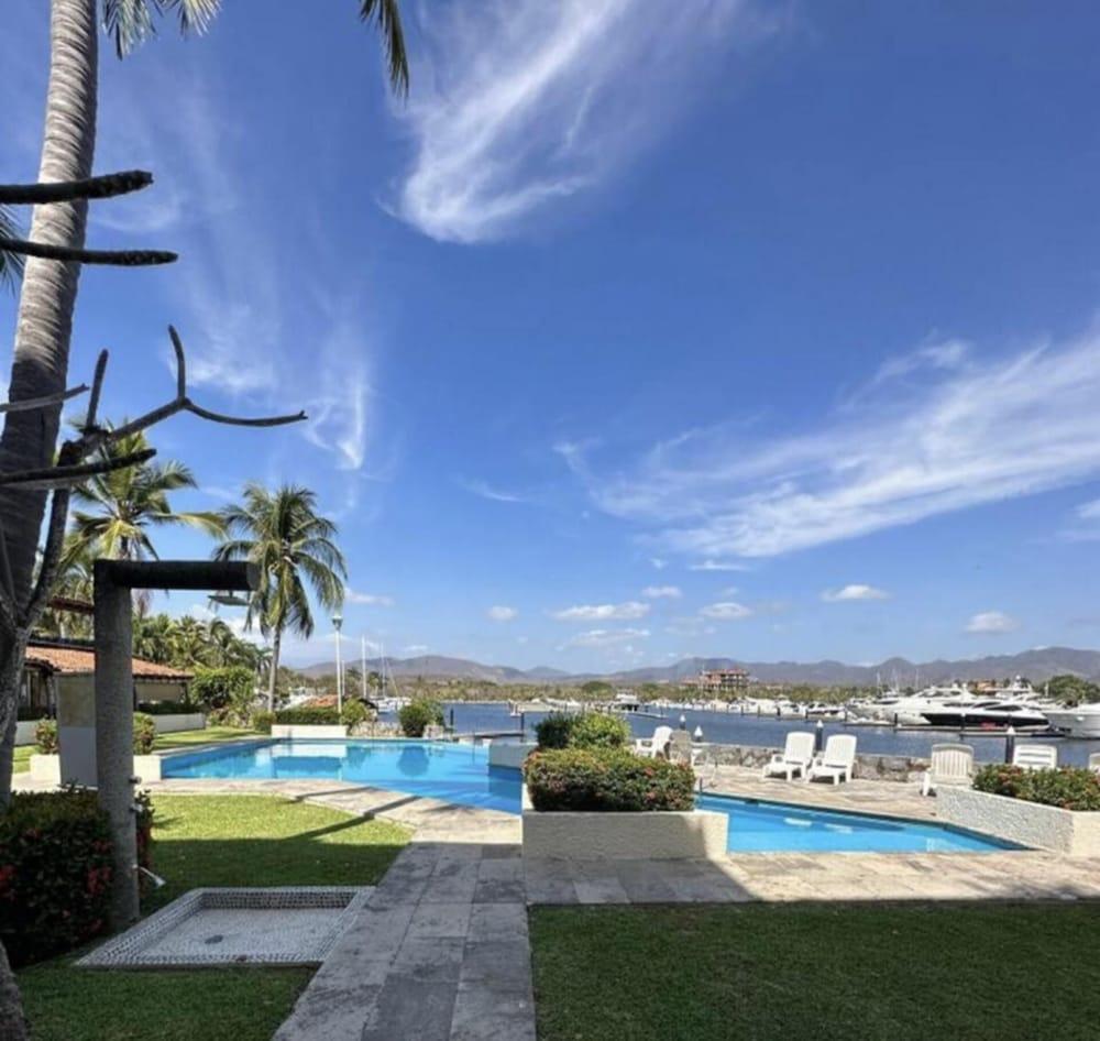 Marina-access Apartment in Peaceful Ixtapa