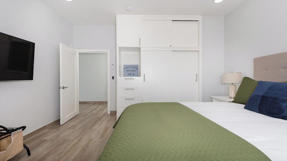 Playa Laguna by Kivoya