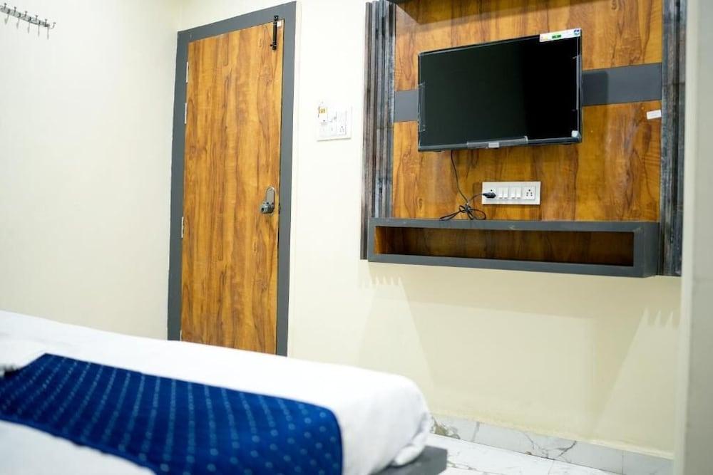 Hotel Mahalok Palace