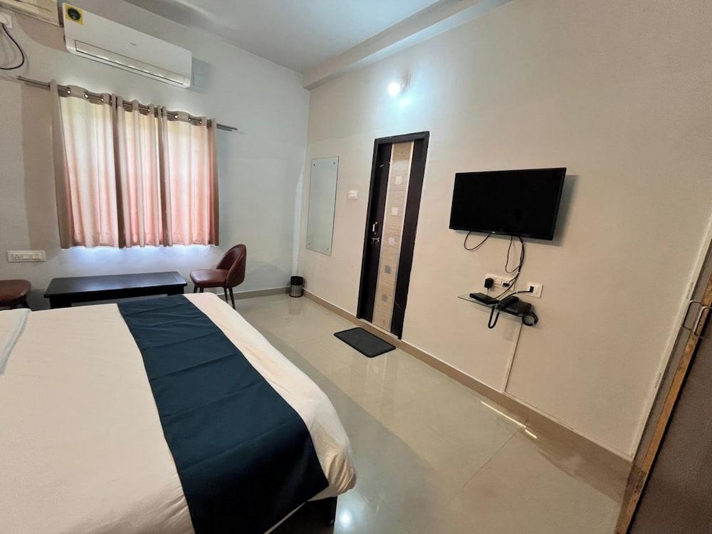 Goroomgo Blue Royal Bhubaneswar