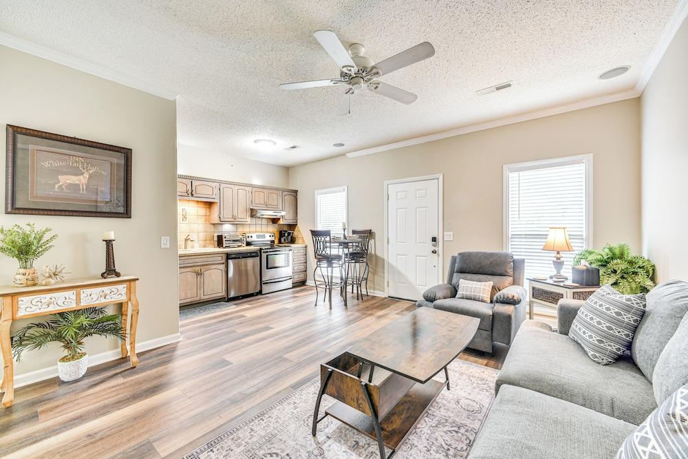 Huntsville Condo w/ Patio Near Redstone Arsenal!