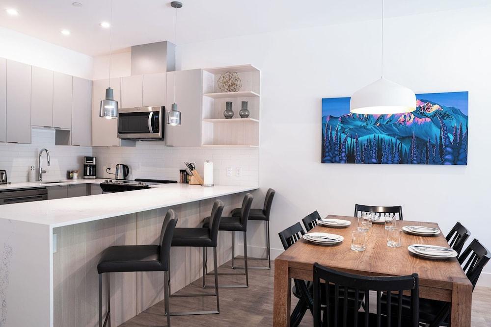 Rustic Retreat by Revelstoke Vacations