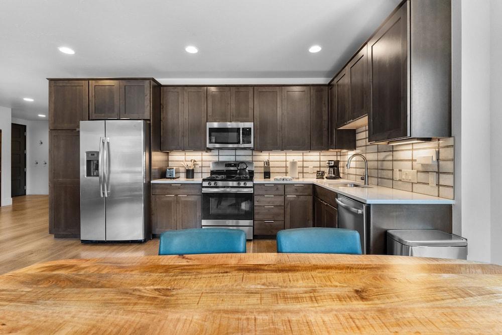 Blue R Flats Bld 3 #203