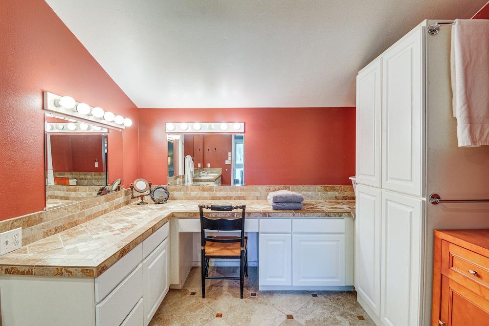 Bainbridge Island Group Retreat w/ Pickleball!