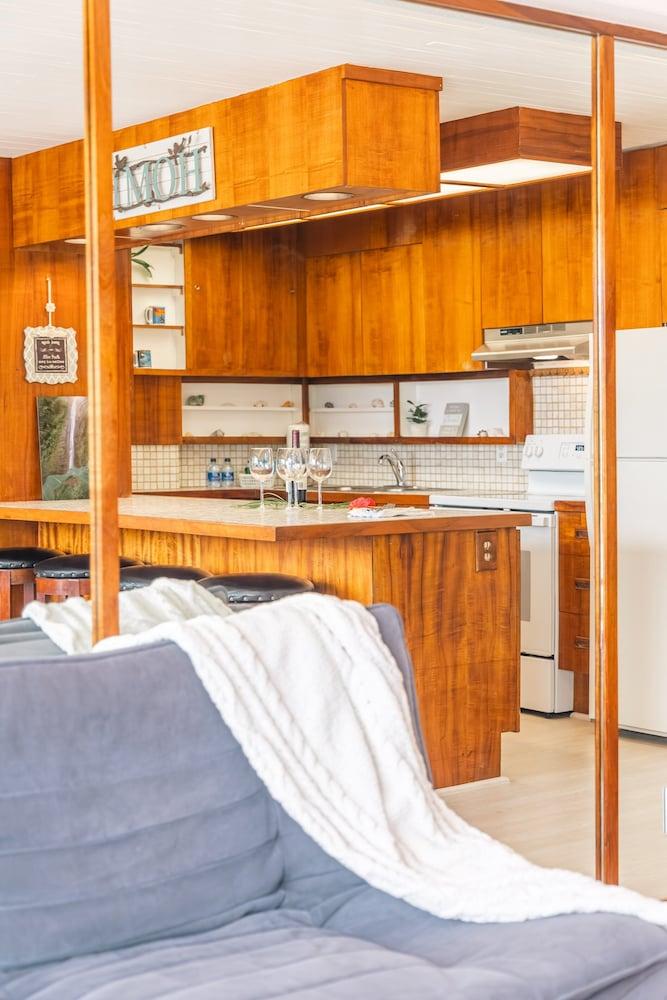 Mountain View Condo with 2 Double Beds and Parking