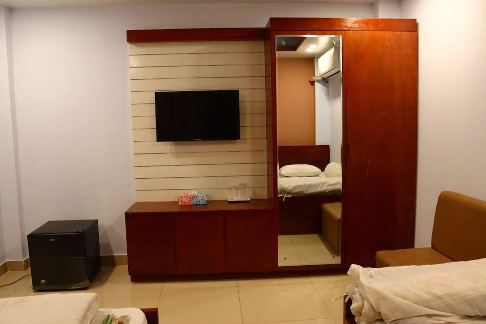 Hotel Marina International Ltd