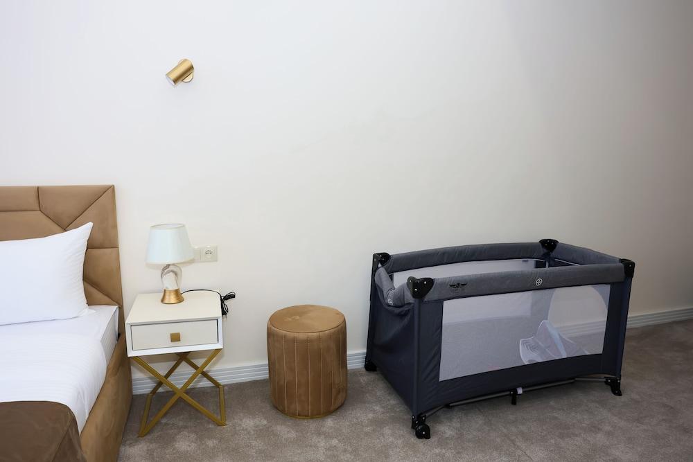 Ketrin Hotel & Restaurant